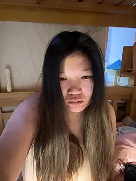 Snapshot of Happyou2 chatting on 02/11/25, 05:05 Happyou2 online show from 02/11/25, 05:05