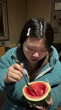 Snapshot of Happyou2 chatting on 03/06/25, 10:52 Happyou2 online show from 03/06/25, 10:52