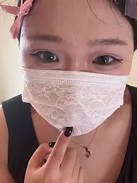 Snapshot of Happyou2 chatting on 03/11/25, 02:21 Happyou2 online show from 03/11/25, 02:21