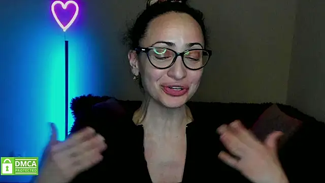 Arianasweety23 online show from 02/05/25, 05:30