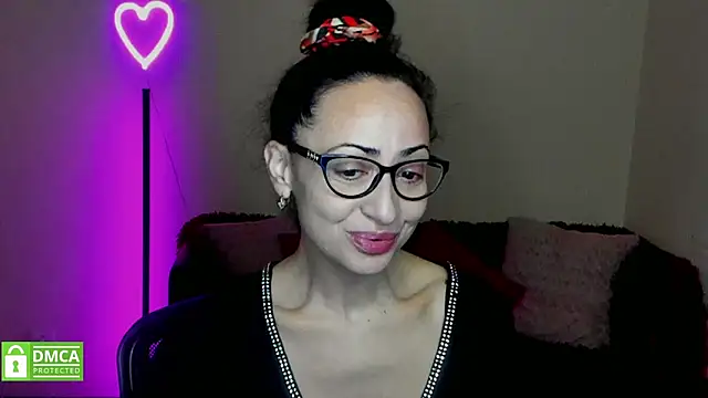 Arianasweety23 online show from 02/10/25, 06:31
