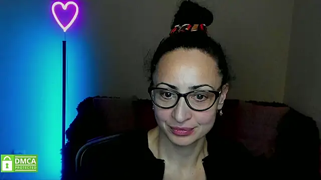 Arianasweety23 online show from 02/11/25, 06:44