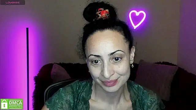 Arianasweety23 online show from 03/12/25, 05:57