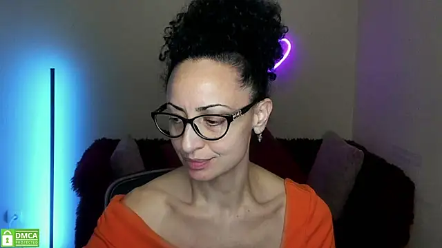 Arianasweety23 online show from 09/15/25, 05:24