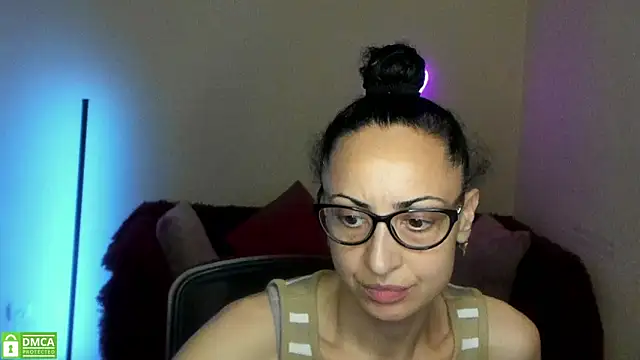Arianasweety23 online show from 09/17/25, 05:25