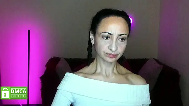 Arianasweety23 online show from 10/28/25, 06:32