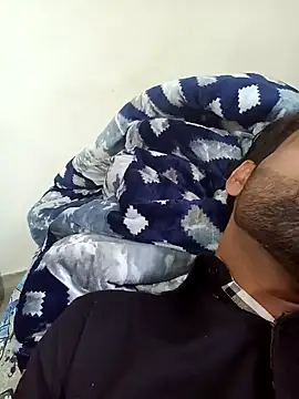 Snapshot of playboyz77 chatting on 01/01/25, 09:17 playboyz77 online show from 01/01/25, 09:17