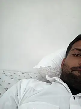 Snapshot of playboyz77 chatting on 09/19/25, 08:27 playboyz77 online show from 09/19/25, 08:27