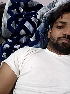 Snapshot of playboyz77 chatting on 11/19/25, 03:56 playboyz77 online show from 11/19/25, 03:56