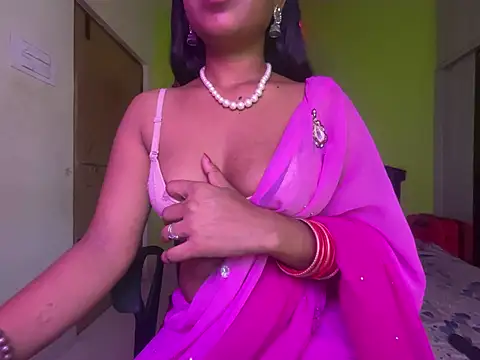 Snapshot of sexyhoney27 chatting on 03/14/25, 02:42 sexyhoney27 online show from 03/14/25, 02:42