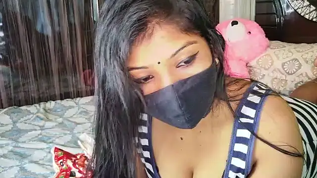 Snapshot of sexyhoney27 chatting on 10/07/25, 07:38 sexyhoney27 online show from 10/07/25, 07:38