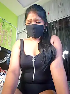 Snapshot of sexyhoney27 chatting on 10/22/25, 10:26 sexyhoney27 online show from 10/22/25, 10:26