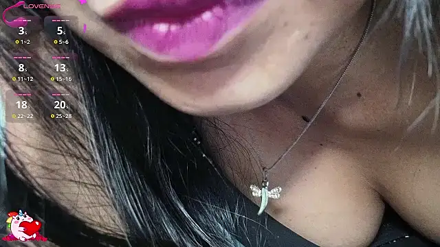 Snapshot of sexyhoney27 chatting on 10/25/25, 05:30 sexyhoney27 online show from 10/25/25, 05:30