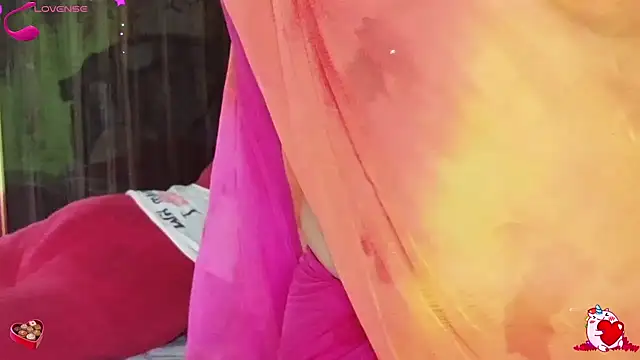 Snapshot of sexyhoney27 chatting on 11/23/25, 09:42 sexyhoney27 online show from 11/23/25, 09:42