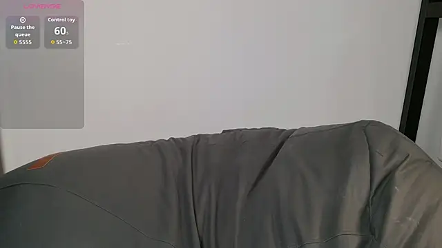 Snapshot of Yu_UwU_ chatting on 02/07/26, 01:59 Yu UwU online show from 02/07/26, 01:59