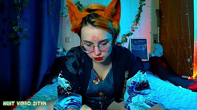 Snapshot of TrickyKitsune chatting on 02/13/25, 03:24 TrickyKitsune online show from 02/13/25, 03:24