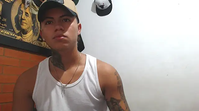 Snapshot of Thiago_x_Sahara chatting on 12/29/24, 10:56 Thiago x Sahara online show from 12/29/24, 10:56