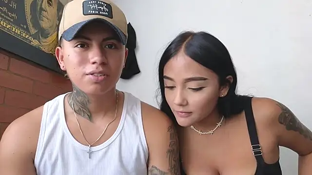 Snapshot of Thiago_x_Sahara chatting on 02/01/25, 04:00 Thiago x Sahara online show from 02/01/25, 04:00