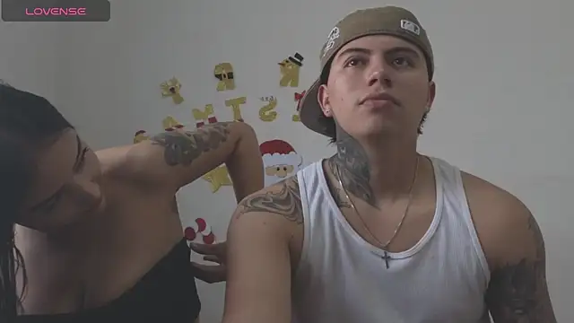 Snapshot of Thiago_x_Sahara chatting on 11/30/25, 01:59 Thiago x Sahara online show from 11/30/25, 01:59