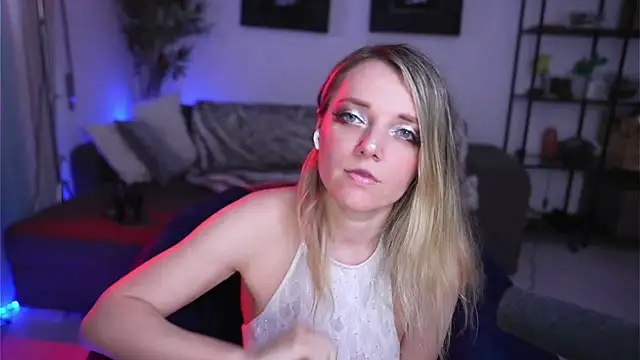 Magnetic Amy online show from 03/01/25, 01:18