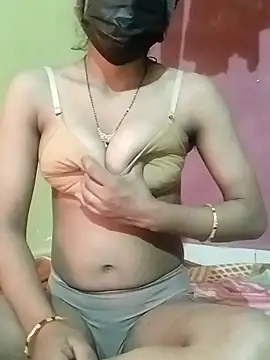 Snapshot of Coupleshow47 chatting on 01/26/25, 08:13 Coupleshow47 online show from 01/26/25, 08:13