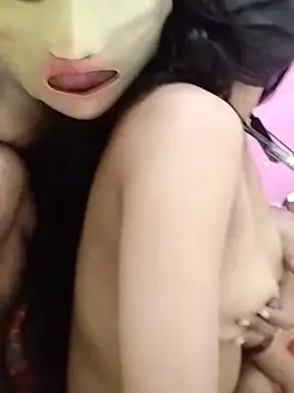 Snapshot of Coupleshow47 chatting on 02/18/25, 09:31 Coupleshow47 online show from 02/18/25, 09:31