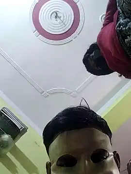 Snapshot of Coupleshow47 chatting on 03/21/25, 11:12 Coupleshow47 online show from 03/21/25, 11:12