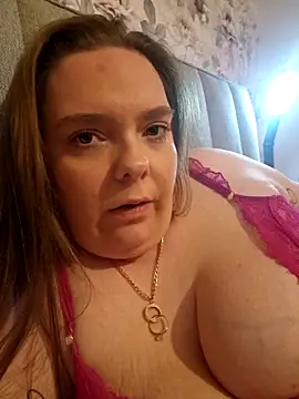 Snapshot of OFChloVIPxx chatting on 03/14/25, 11:00 OFChloVIPxx online show from 03/14/25, 11:00