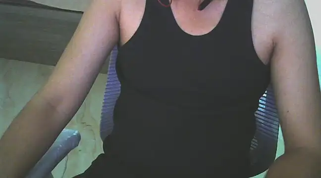 Snapshot of thewhitedickboyx1 chatting on 02/09/25, 08:33 thewhitedickboyx1 online show from 02/09/25, 08:33