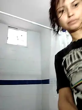 Mia WAll online show from 12/30/24, 12:31