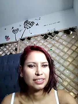 Mia WAll online show from 01/06/25, 03:19