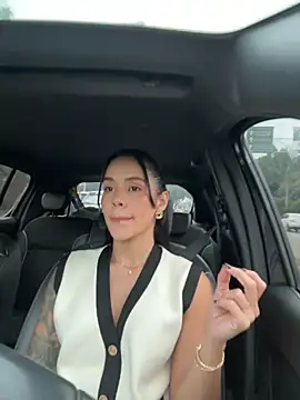 Snapshot of Karol_Towers chatting on 10/23/25, 09:57 Karol Towers online show from 10/23/25, 09:57