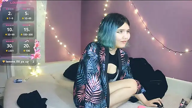 Snapshot of Saika_Chan chatting on 12/27/24, 09:32 Saika Chan online show from 12/27/24, 09:32