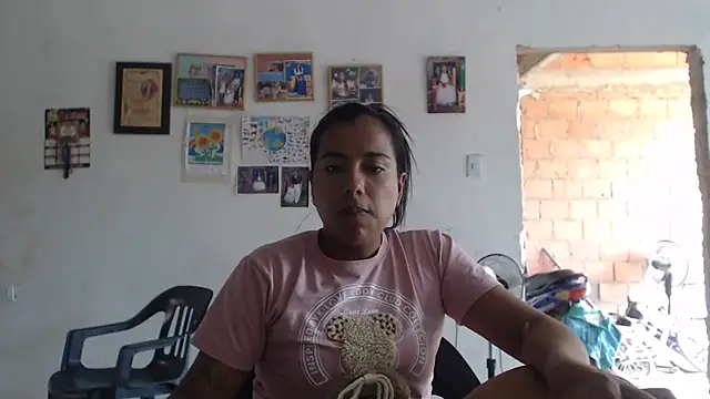 Coral0403 online show from 05/28/26, 06:38