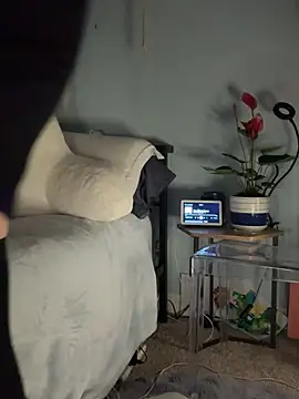 Snapshot of AlessasRoom chatting on 03/05/26, 07:48 AlessasRoom online show from 03/05/26, 07:48