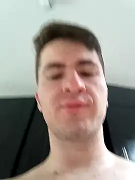 Snapshot of MrBelac chatting on 03/05/25, 02:01 MrBelac online show from 03/05/25, 02:01