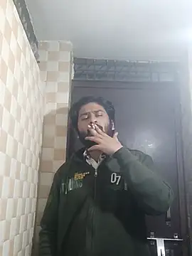 Snapshot of indihotguy chatting on 02/04/25, 08:49 indihotguy online show from 02/04/25, 08:49