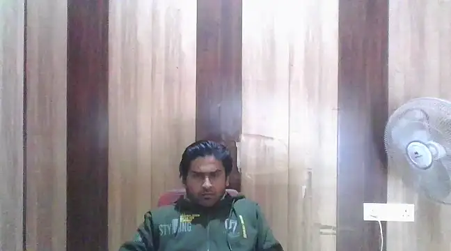 Snapshot of indihotguy chatting on 02/12/25, 10:24 indihotguy online show from 02/12/25, 10:24