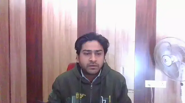 Snapshot of indihotguy chatting on 02/13/25, 06:20 indihotguy online show from 02/13/25, 06:20