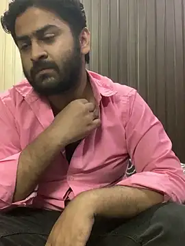 Snapshot of indihotguy chatting on 03/20/25, 06:42 indihotguy online show from 03/20/25, 06:42