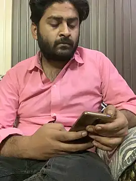 Snapshot of indihotguy chatting on 03/22/25, 06:47 indihotguy online show from 03/22/25, 06:47