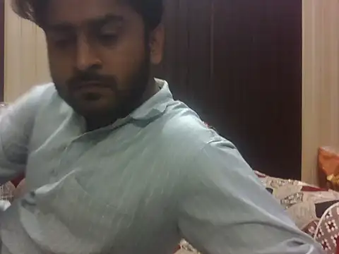 Snapshot of indihotguy chatting on 10/28/25, 09:17 indihotguy online show from 10/28/25, 09:17