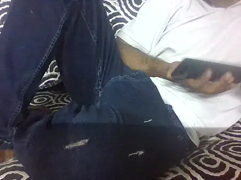 Snapshot of indihotguy chatting on 06/21/26, 02:41 indihotguy online show from 06/21/26, 02:41