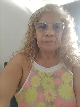 Snapshot of indiraa-channell chatting on 12/27/24, 02:33 indiraa-channell online show from 12/27/24, 02:33