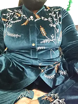 tanvihot2 online show from 12/18/25, 07:14