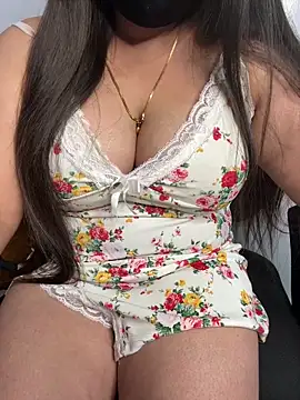 tanvihot2 online show from 06/18/26, 04:33