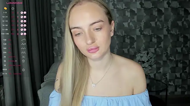 Snapshot of A_delina chatting on 11/15/25, 01:40 A delina online show from 11/15/25, 01:40