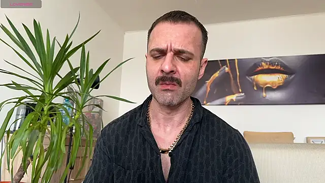 Snapshot of Asmodeuss666 chatting on 02/25/25, 07:20 Asmodeuss666 online show from 02/25/25, 07:20