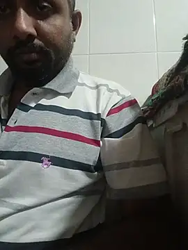 Snapshot of carria_homes chatting on 12/22/25, 12:02 carria homes online show from 12/22/25, 12:02