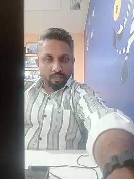 Snapshot of carria_homes chatting on 02/13/26, 01:40 carria homes online show from 02/13/26, 01:40